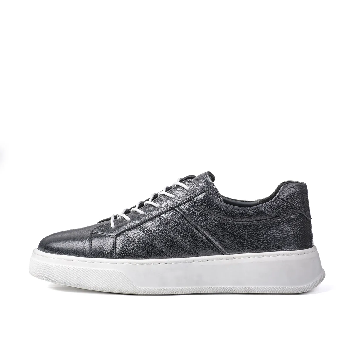 Men's leather sports shoes, model Vance 2024
