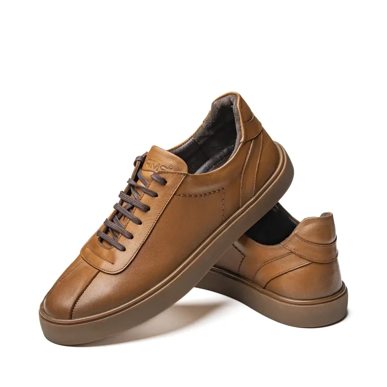 کفش اسپرت مردانه چرم مدل مارس رنگ عسلی از برند کفش شمس